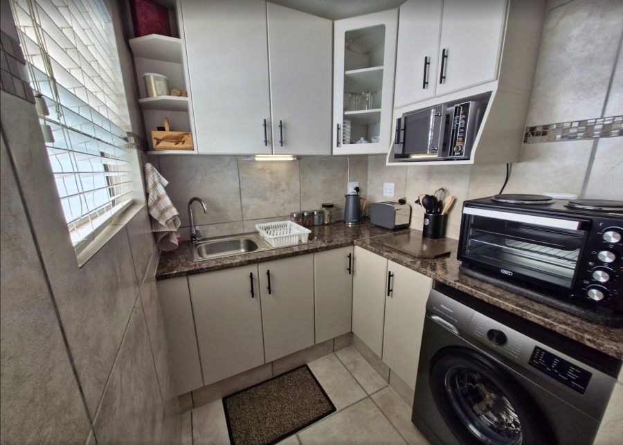 1 Bedroom Property for Sale in Upper Robberg Western Cape